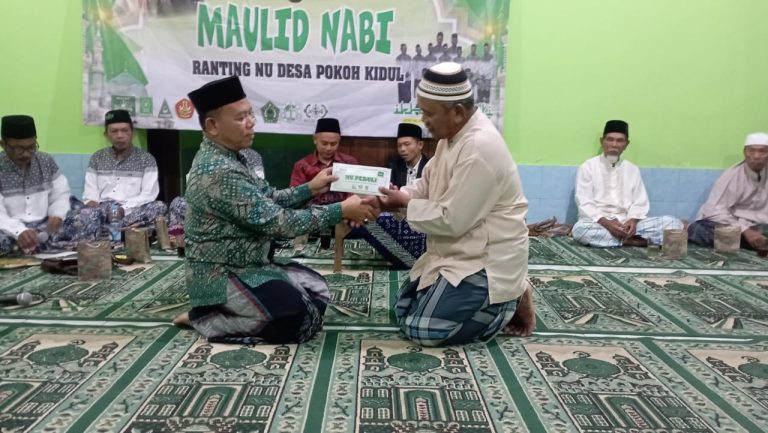 Pentasyarufan Bantuan Jamban Pasar Jurug dalam Kegiatan Safari Maulid Ranting NU Pokoh Kidul